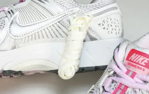 Nike 5 Pack White FN3695-001 Pink Vomero Zoom 520 0531
